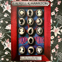 Load image into Gallery viewer, Laurell K. Hamilton - Blood Noir - #16 Anita Blake
