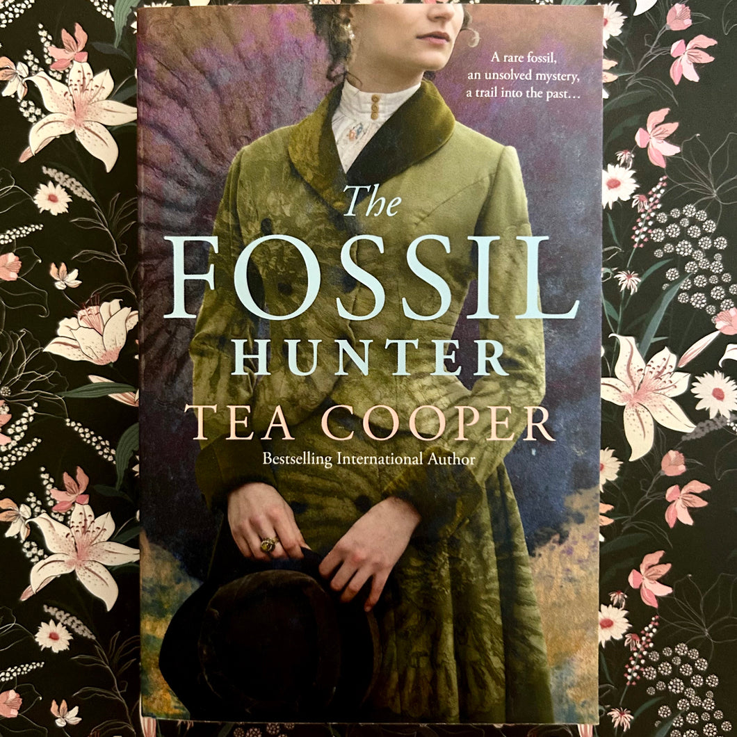 Tea Cooper - The Fossil Hunter