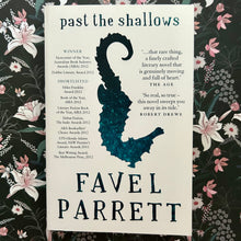 Load image into Gallery viewer, Favel Parrett - Past the Shallows
