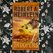 Load image into Gallery viewer, Robert A. Heinlein - Starship Troopers
