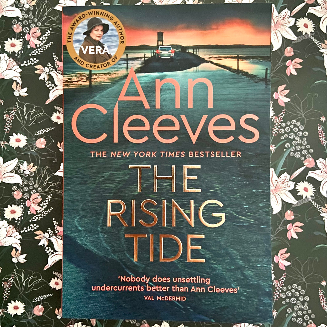 Ann Cleeves - The Rising Tide - #10 Vera Stanhope